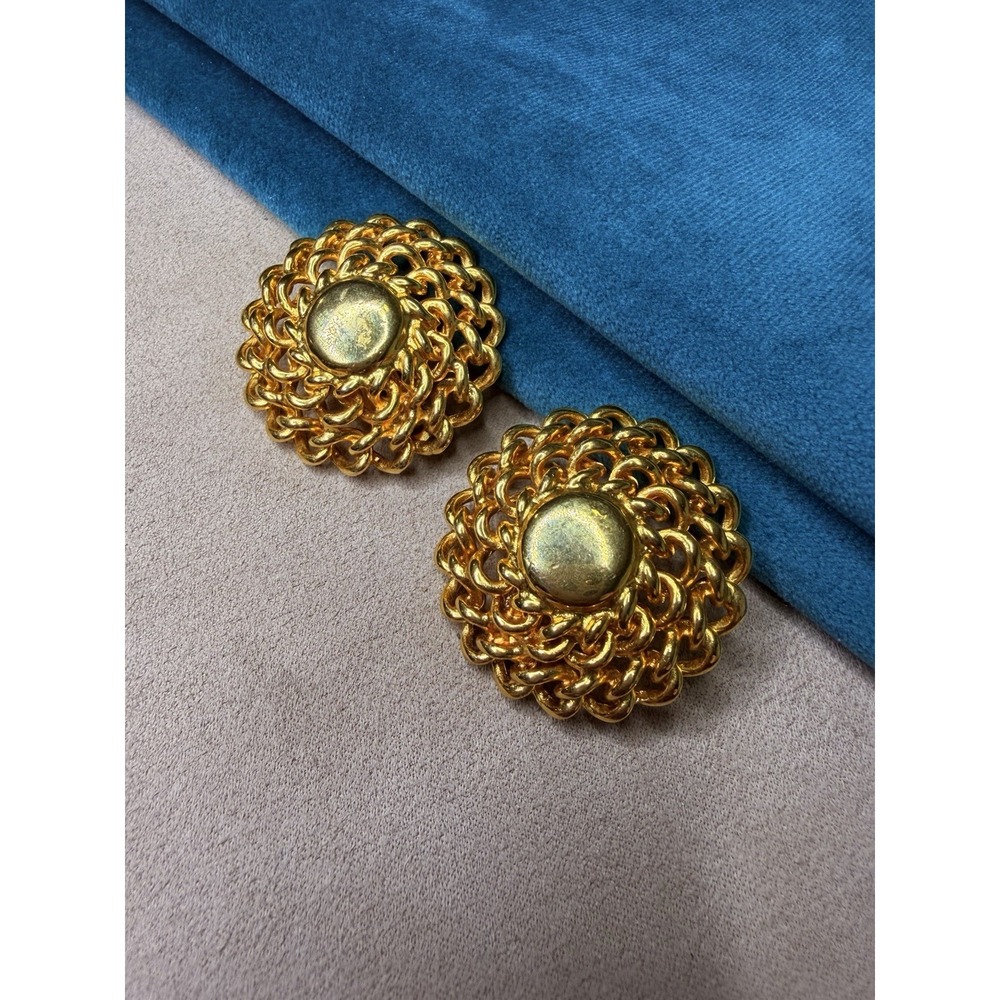 Premier USA Vintage Gold Tone Statement Clip On Earrings Wreath